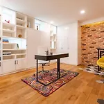 Chic Loft Near Top Dining And Architecture